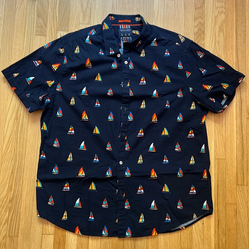 Short sleeve button down